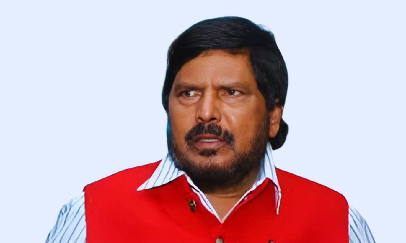 Ramdas Athawale Backs Fadnavis for Maharashtra CM, Suggests Role Shift for Shinde