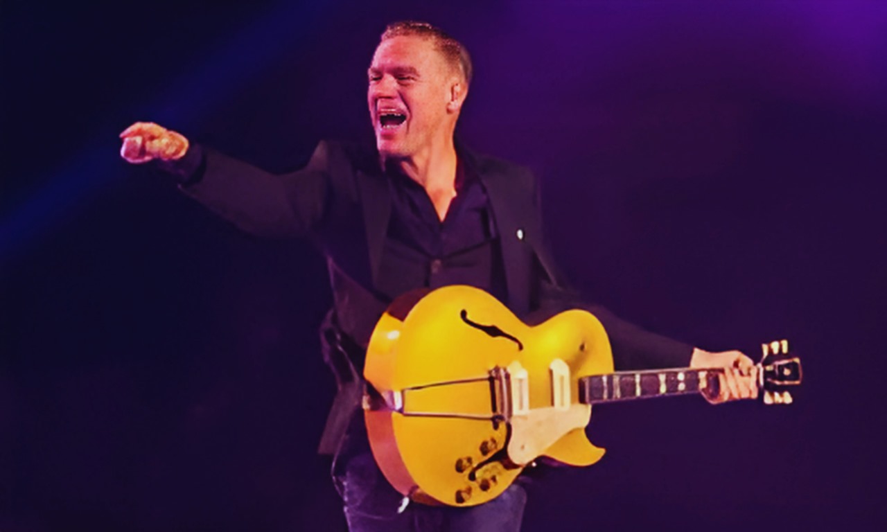 Bryan Adams Kicks Off Electrifying India Tour with Sold-Out Kolkata Show